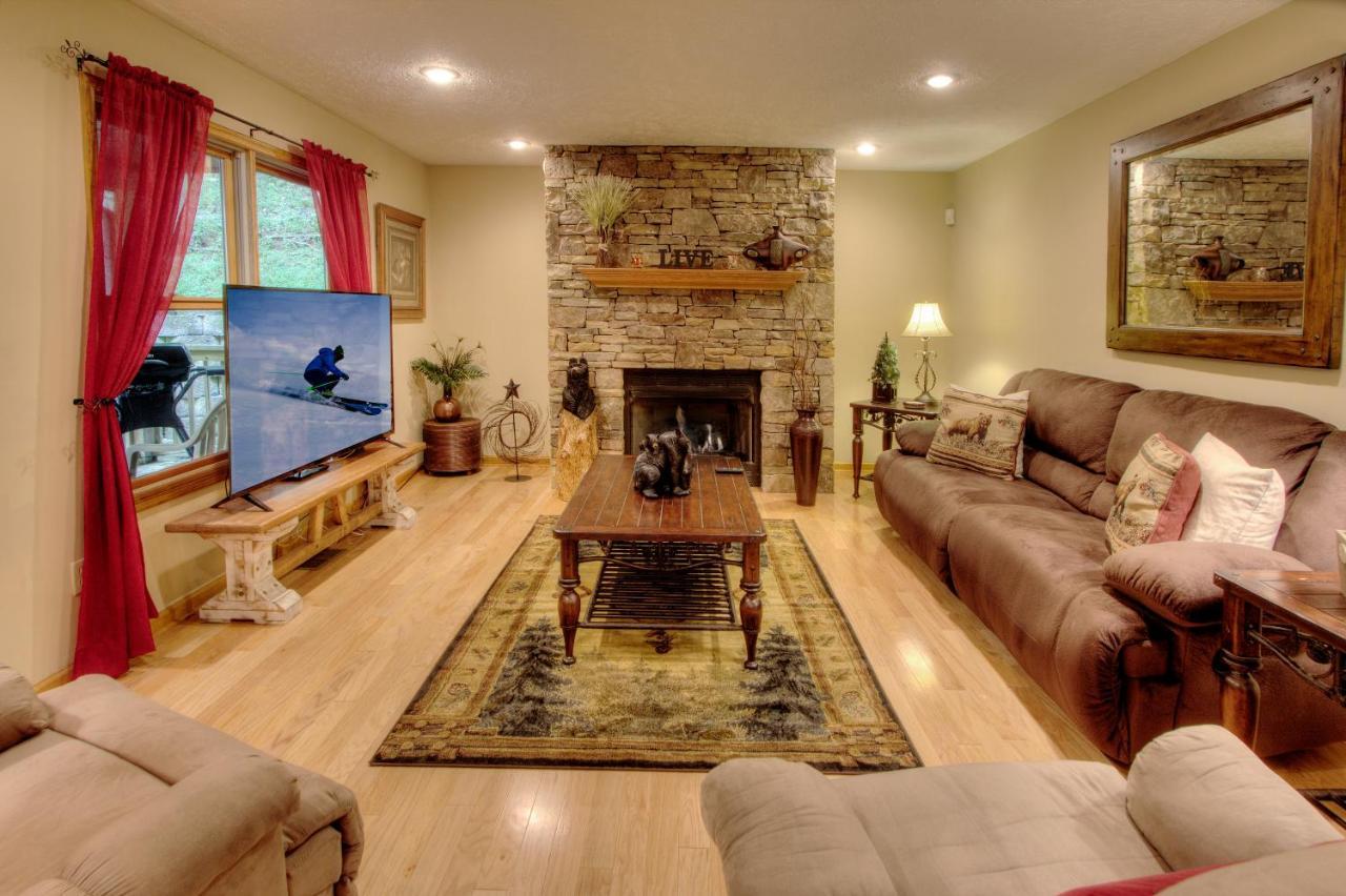 Gorgeous "Country Roads" By Honeybearcabins 4Br 4Ba, Next To Pool, Easy Drive, Main Strip Location! Pigeon Forge Buitenkant foto