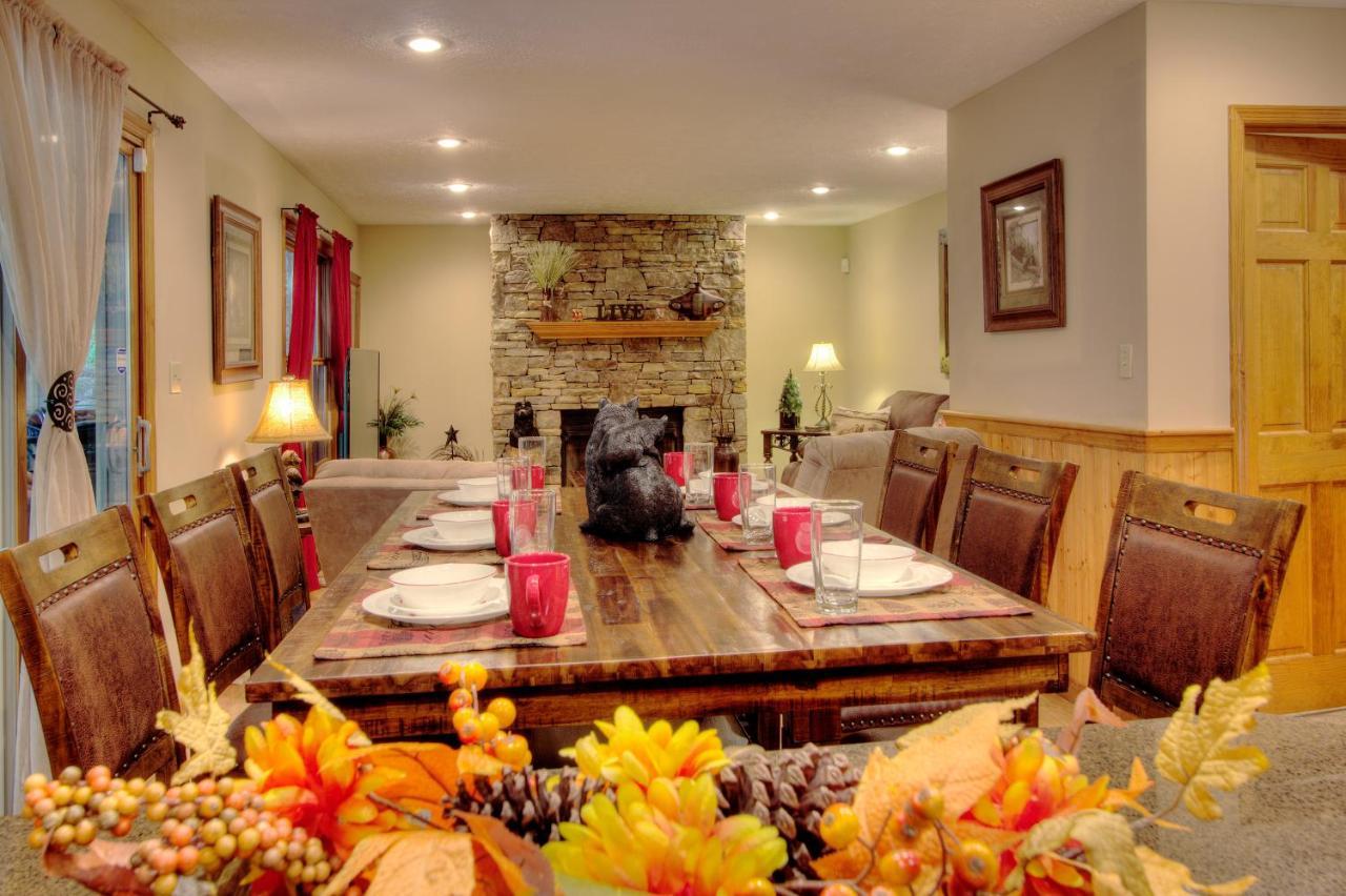 Gorgeous "Country Roads" By Honeybearcabins 4Br 4Ba, Next To Pool, Easy Drive, Main Strip Location! Pigeon Forge Buitenkant foto